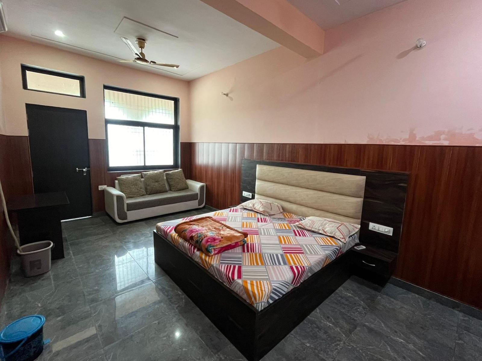 Hotel Shri Ji Baba Ki Haveli Govardhan Exterior foto
